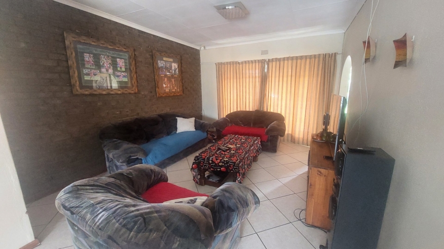 3 Bedroom Property for Sale in Helikonpark Gauteng