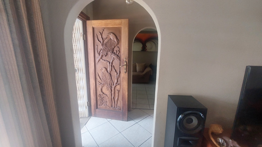 3 Bedroom Property for Sale in Helikonpark Gauteng