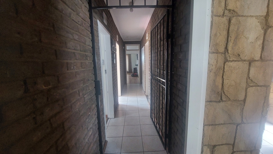 3 Bedroom Property for Sale in Helikonpark Gauteng