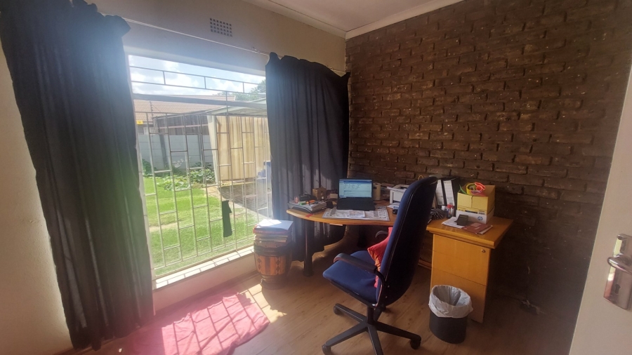 3 Bedroom Property for Sale in Helikonpark Gauteng