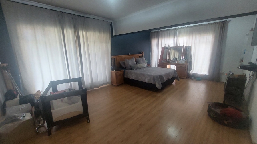 3 Bedroom Property for Sale in Helikonpark Gauteng