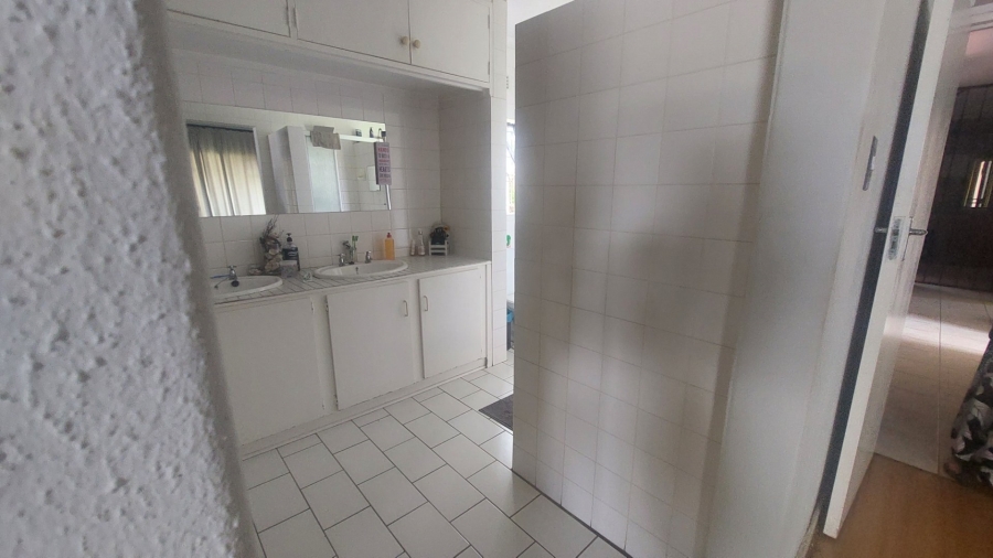3 Bedroom Property for Sale in Helikonpark Gauteng