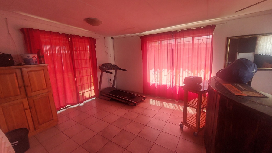 3 Bedroom Property for Sale in Helikonpark Gauteng