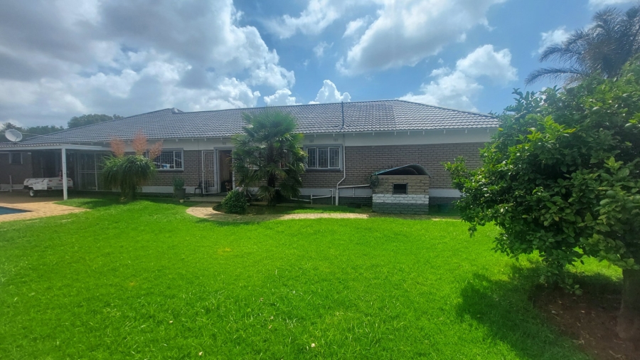 3 Bedroom Property for Sale in Helikonpark Gauteng