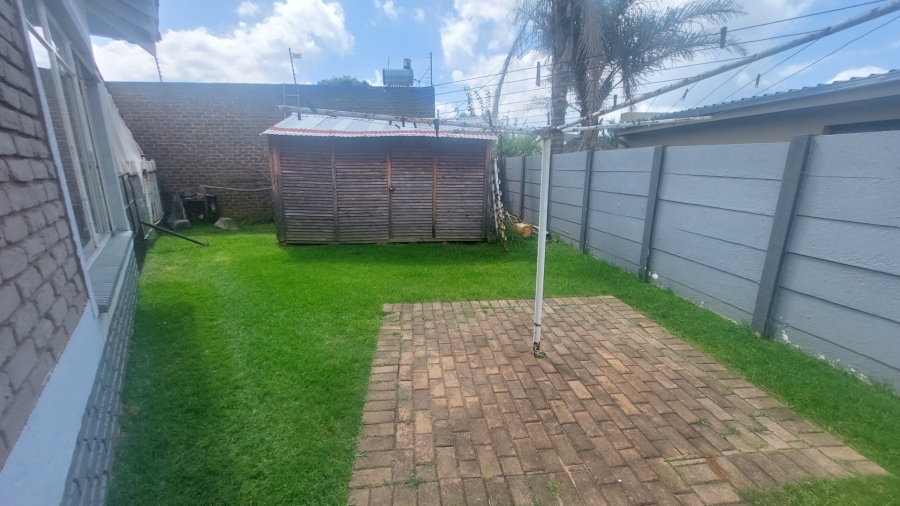 3 Bedroom Property for Sale in Helikonpark Gauteng
