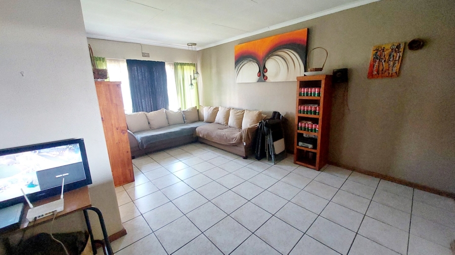 3 Bedroom Property for Sale in Helikonpark Gauteng