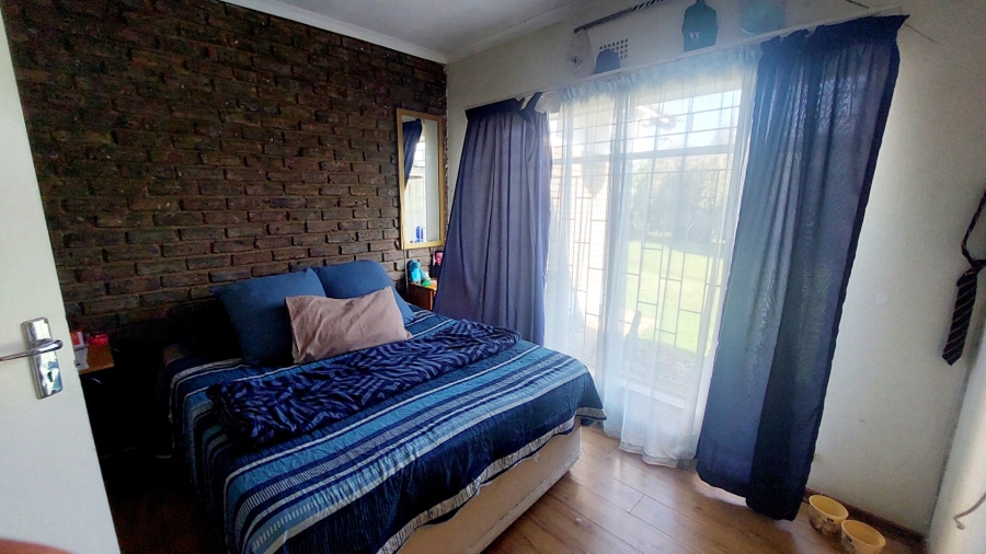 3 Bedroom Property for Sale in Helikonpark Gauteng