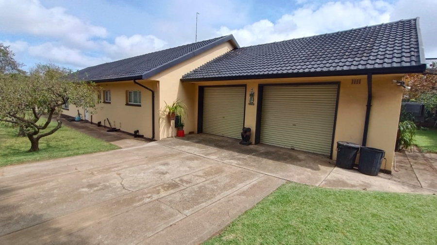 4 Bedroom Property for Sale in Greenhills Gauteng