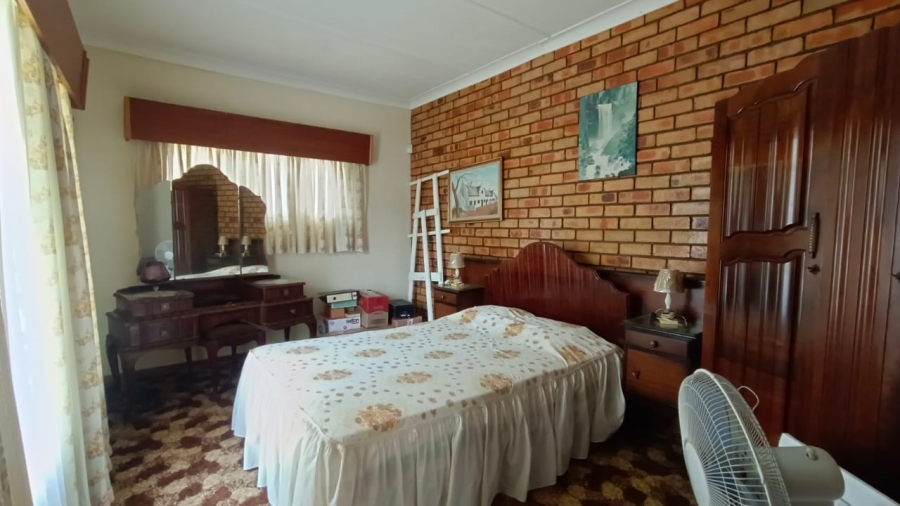 4 Bedroom Property for Sale in Greenhills Gauteng