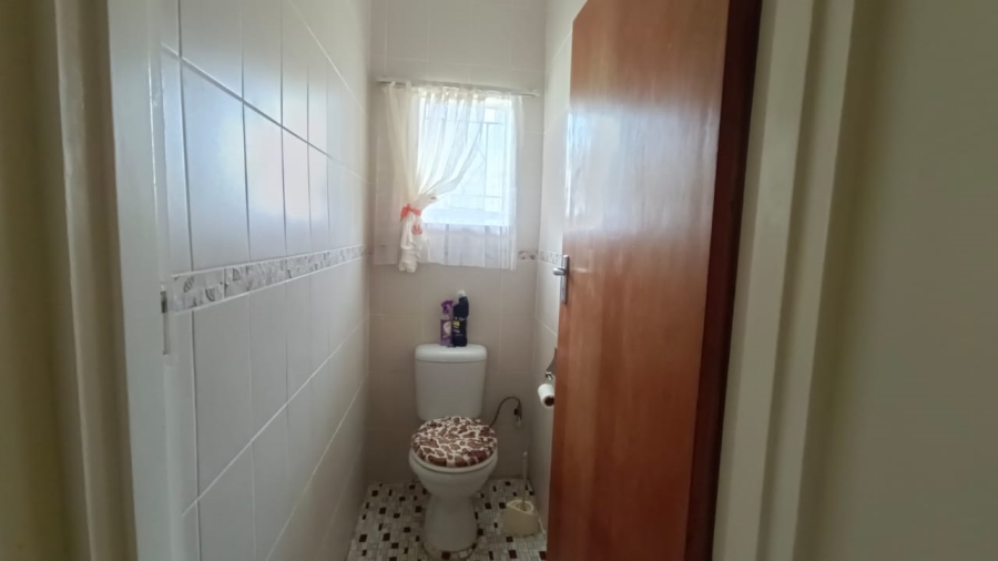 4 Bedroom Property for Sale in Greenhills Gauteng