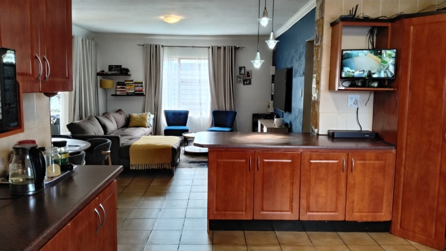 4 Bedroom Property for Sale in Greenhills Gauteng