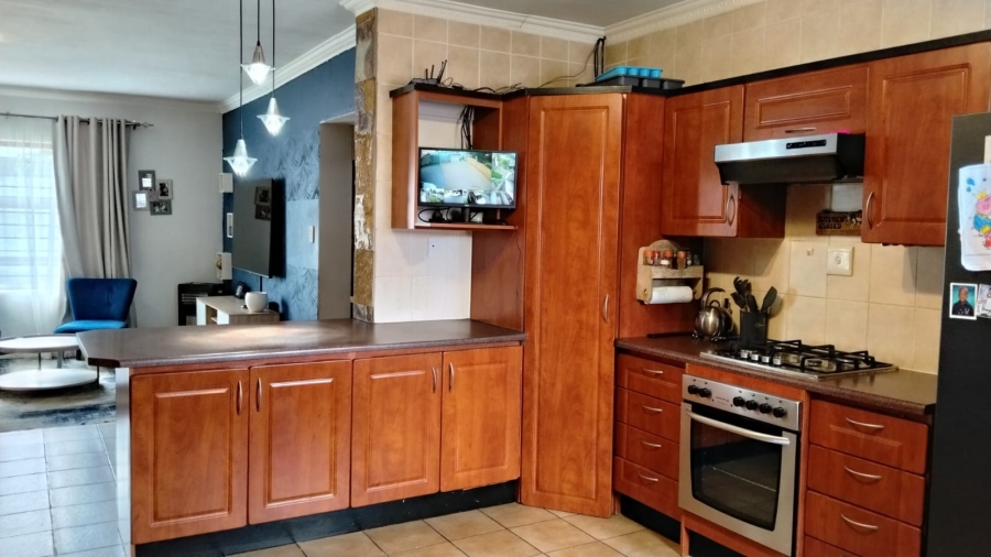 4 Bedroom Property for Sale in Greenhills Gauteng