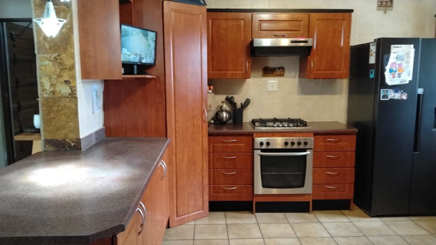 4 Bedroom Property for Sale in Greenhills Gauteng