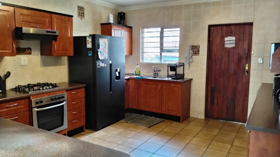 4 Bedroom Property for Sale in Greenhills Gauteng
