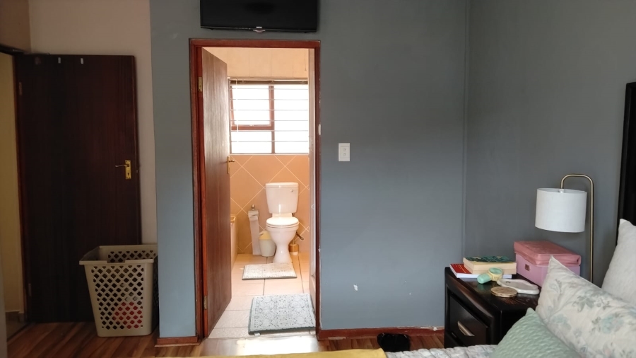 4 Bedroom Property for Sale in Greenhills Gauteng