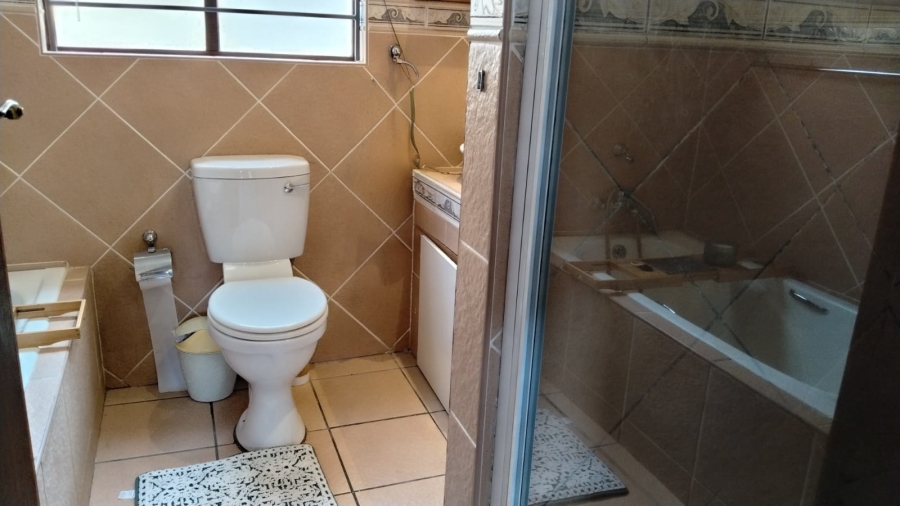 4 Bedroom Property for Sale in Greenhills Gauteng