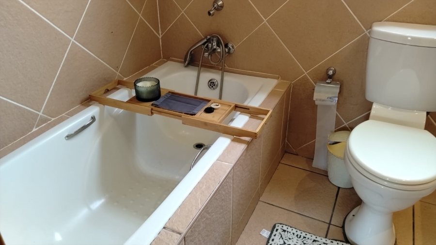 4 Bedroom Property for Sale in Greenhills Gauteng