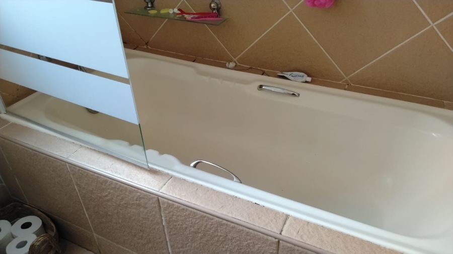 4 Bedroom Property for Sale in Greenhills Gauteng