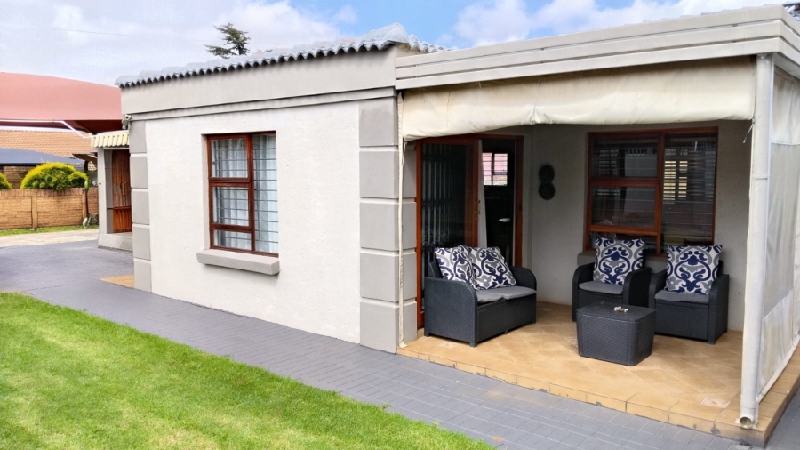 4 Bedroom Property for Sale in Greenhills Gauteng