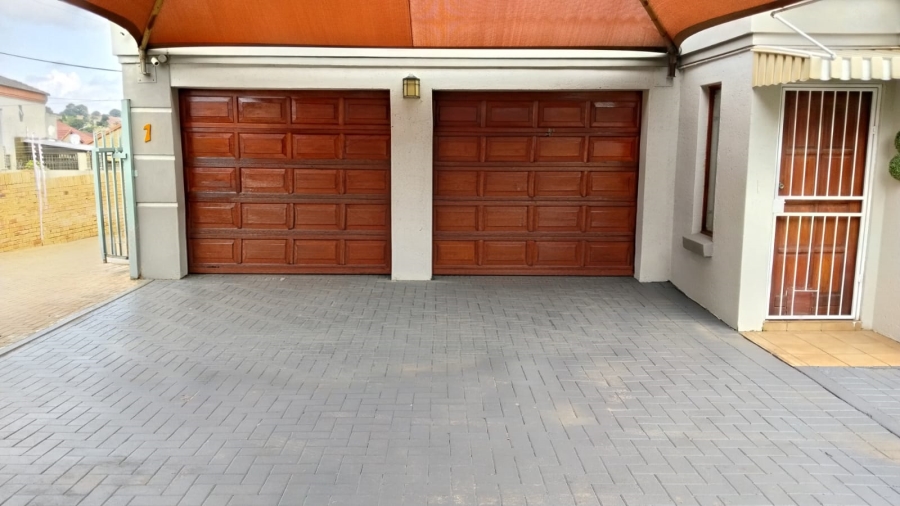 4 Bedroom Property for Sale in Greenhills Gauteng