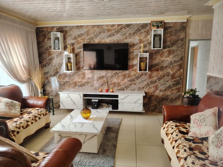 3 Bedroom Property for Sale in Finsbury Gauteng