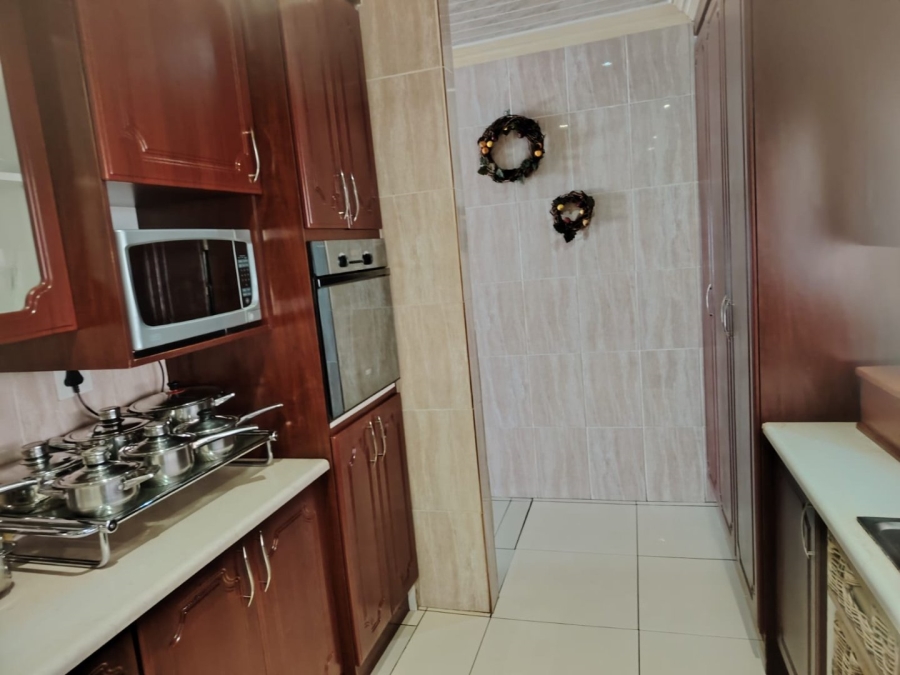 3 Bedroom Property for Sale in Finsbury Gauteng