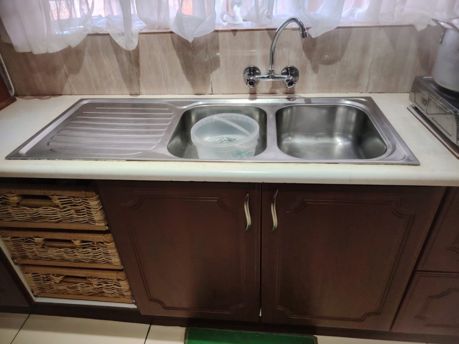 3 Bedroom Property for Sale in Finsbury Gauteng