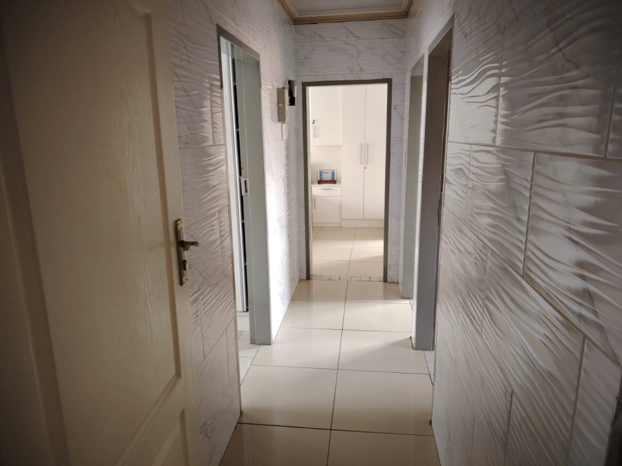 3 Bedroom Property for Sale in Finsbury Gauteng