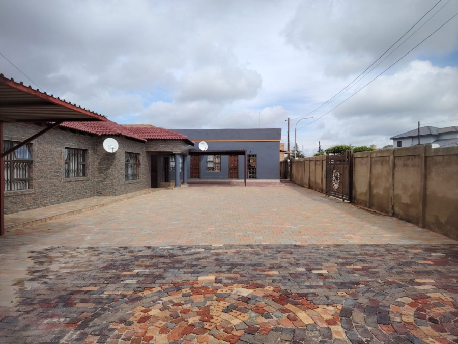 3 Bedroom Property for Sale in Finsbury Gauteng