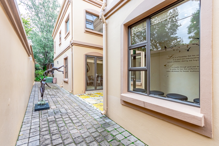 4 Bedroom Property for Sale in Morningside Gauteng