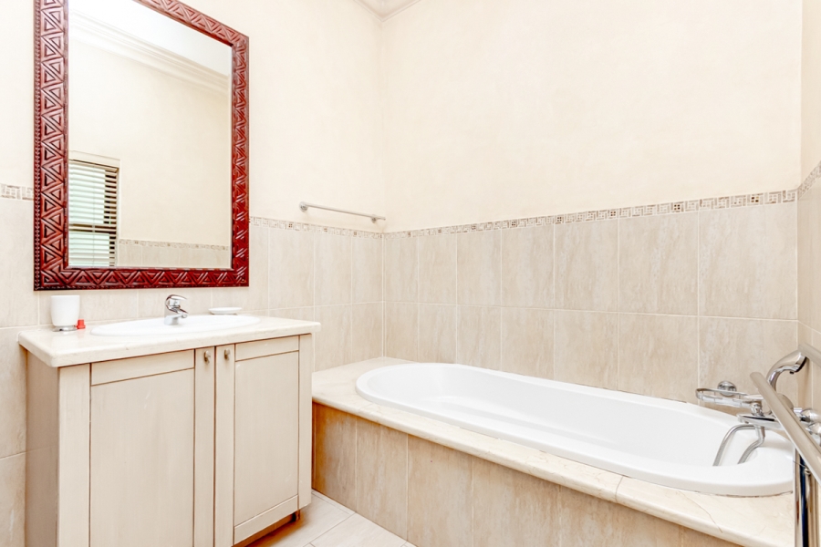 4 Bedroom Property for Sale in Morningside Gauteng