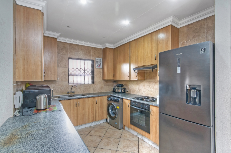 3 Bedroom Property for Sale in Albertsdal Gauteng