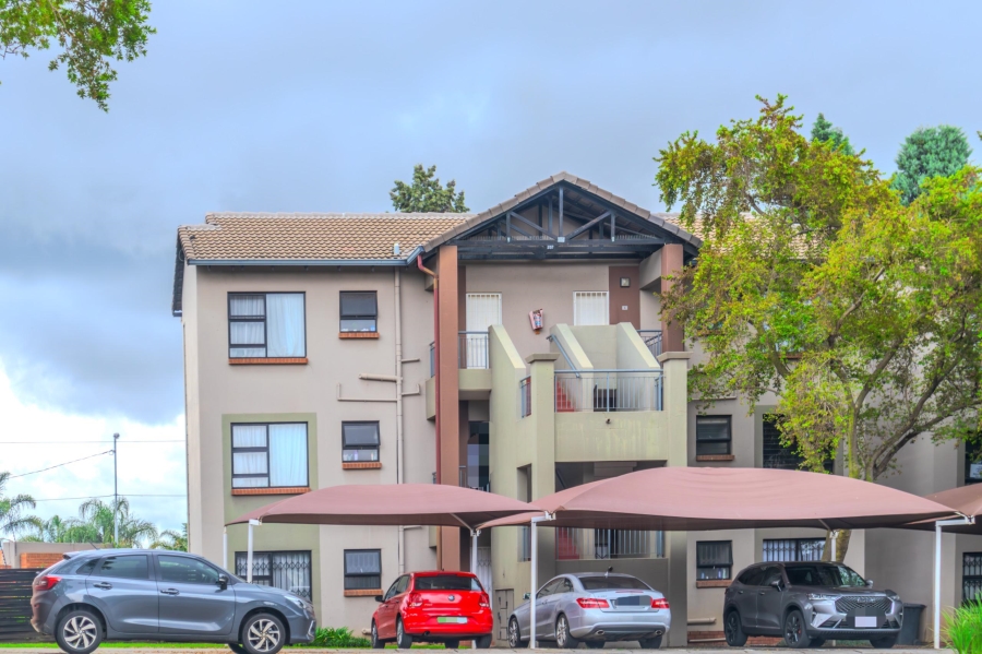 2 Bedroom Property for Sale in North Riding Gauteng