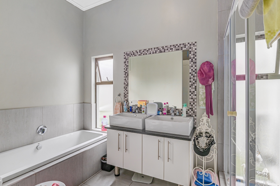 3 Bedroom Property for Sale in Craigavon Gauteng