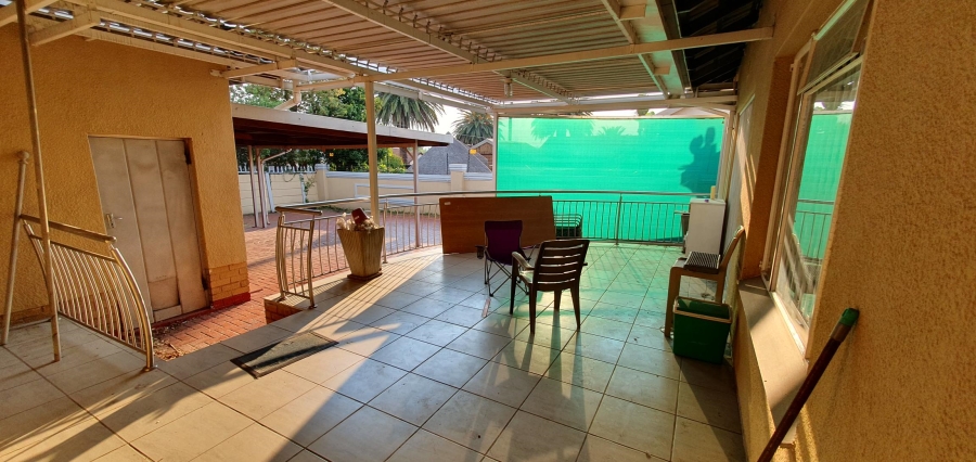 To Let 4 Bedroom Property for Rent in Verwoerdpark Gauteng