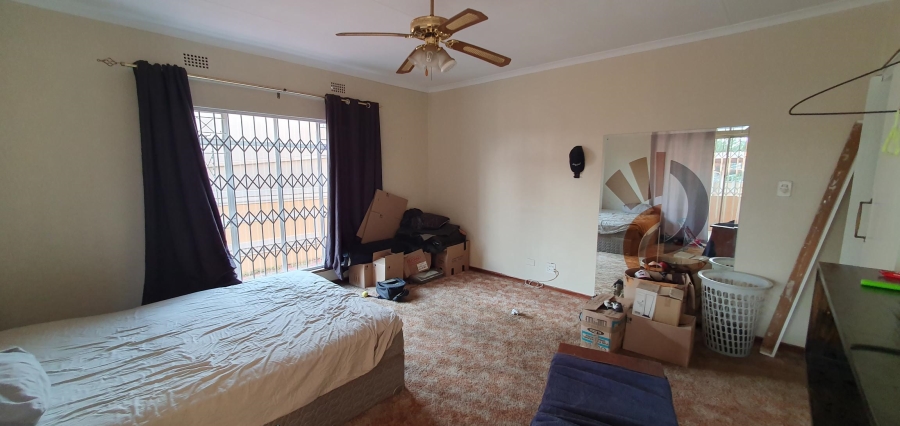 To Let 4 Bedroom Property for Rent in Verwoerdpark Gauteng