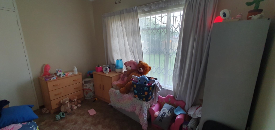 To Let 4 Bedroom Property for Rent in Verwoerdpark Gauteng