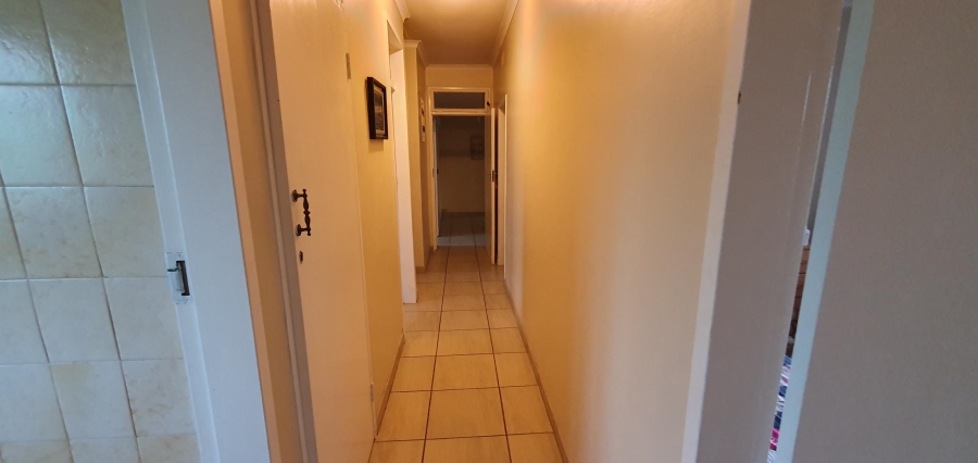 To Let 4 Bedroom Property for Rent in Verwoerdpark Gauteng