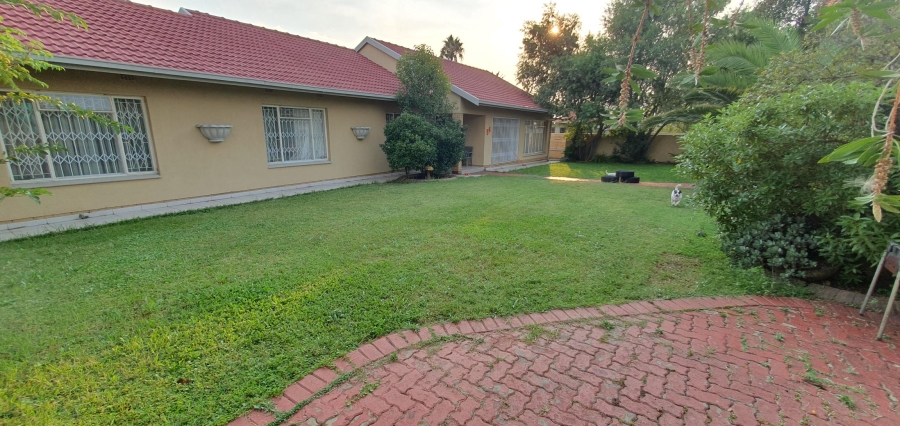 To Let 4 Bedroom Property for Rent in Verwoerdpark Gauteng