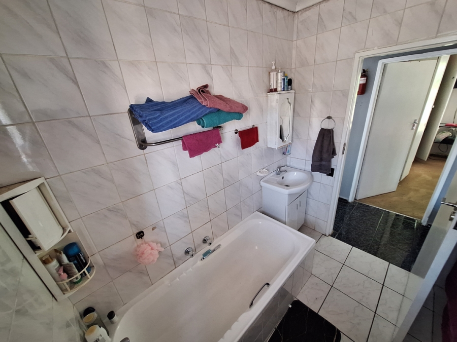 2 Bedroom Property for Sale in Eden Glen Gauteng