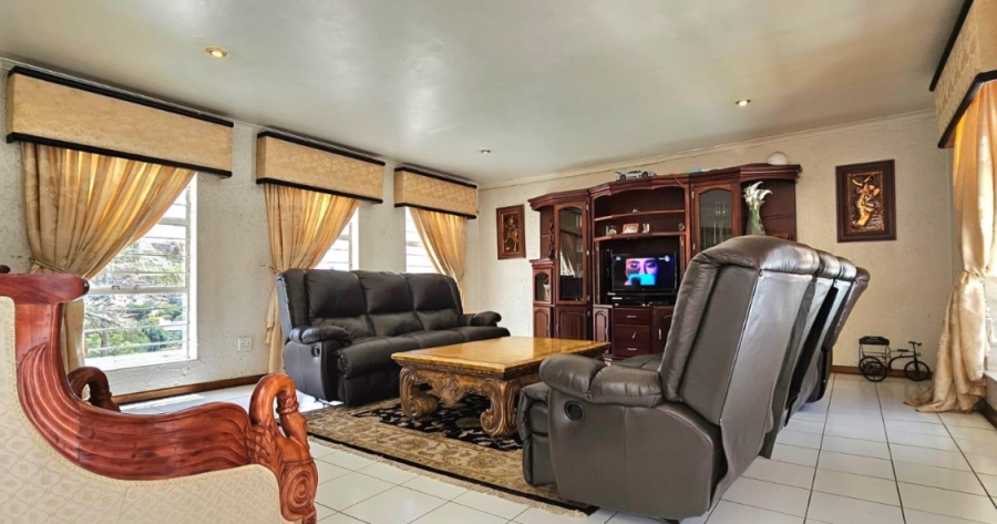 3 Bedroom Property for Sale in Oakdene Gauteng