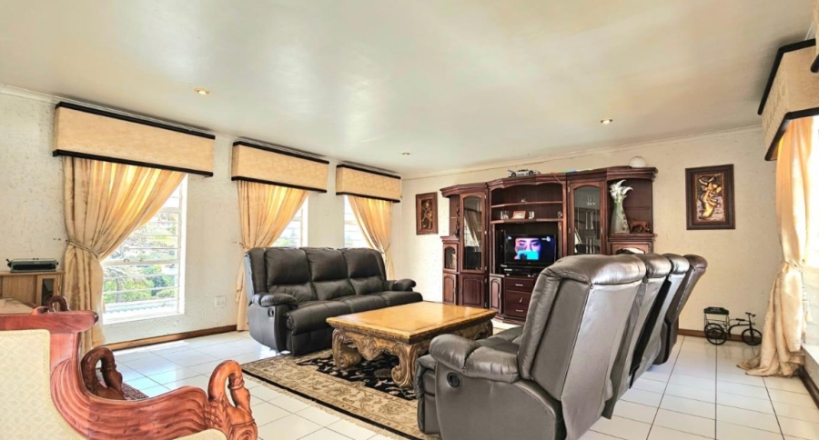 3 Bedroom Property for Sale in Oakdene Gauteng