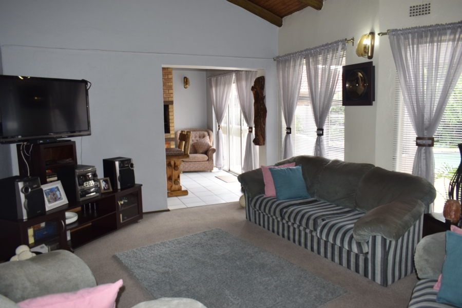 5 Bedroom Property for Sale in Sunward Park Gauteng