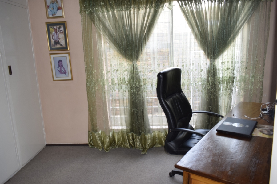 5 Bedroom Property for Sale in Sunward Park Gauteng