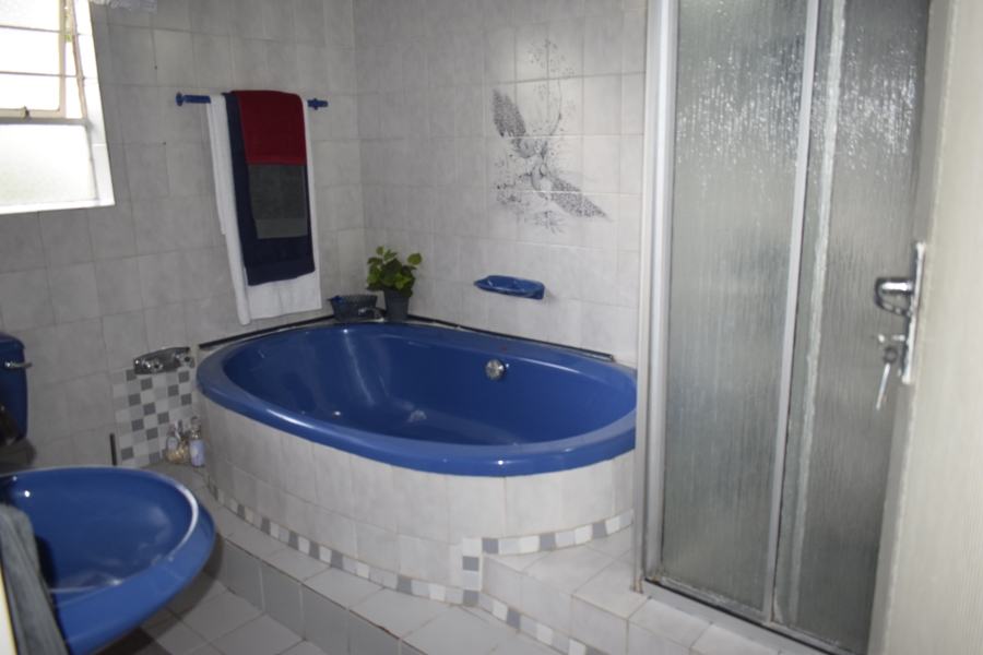 5 Bedroom Property for Sale in Sunward Park Gauteng