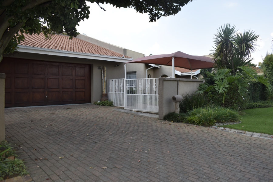 5 Bedroom Property for Sale in Sunward Park Gauteng