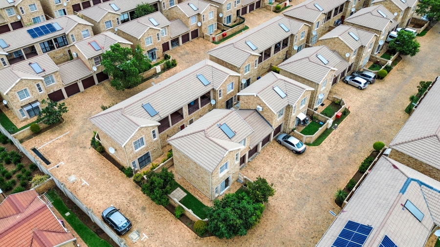 3 Bedroom Property for Sale in Heuwelsig Estate Gauteng