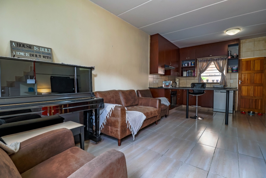 3 Bedroom Property for Sale in Heuwelsig Estate Gauteng