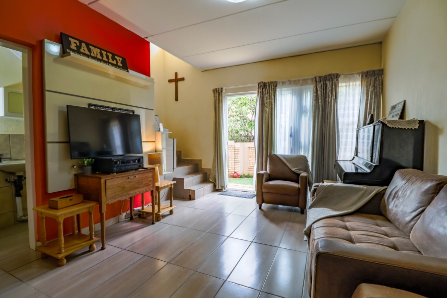 3 Bedroom Property for Sale in Heuwelsig Estate Gauteng