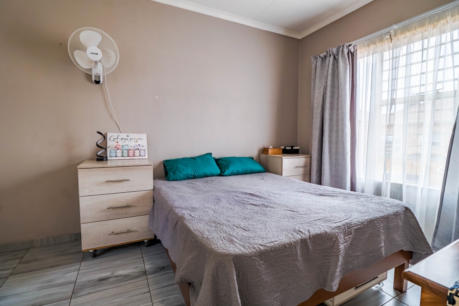 3 Bedroom Property for Sale in Heuwelsig Estate Gauteng